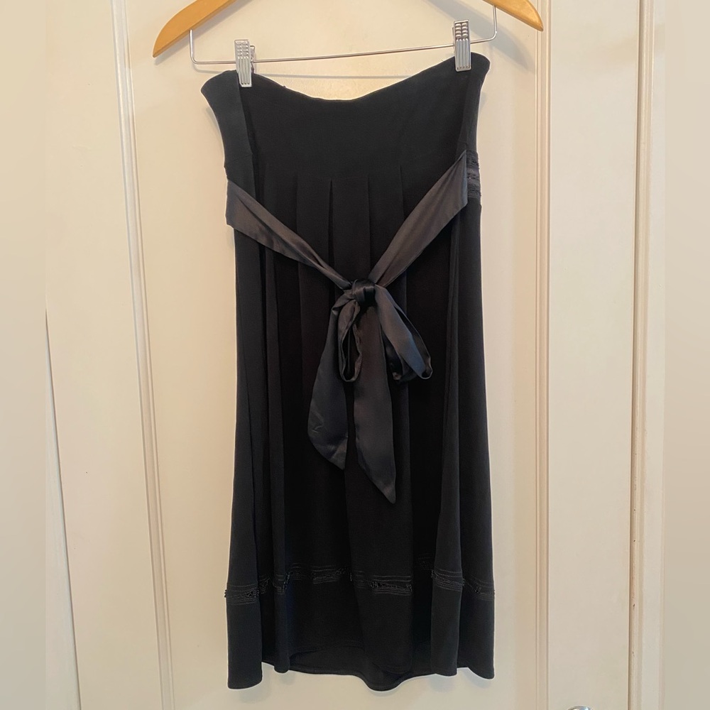Elegant Midnight Black Strapless Dress - Picture 8 of 12